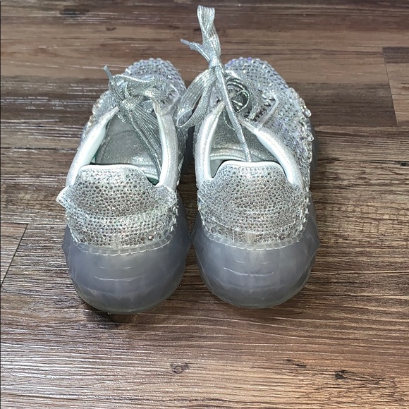 Custom silver sneakers - Picture 3 of 4